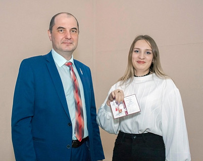 Две студентки НТИ (филиала) УрФУ получили грант имени Е.Г. Зудова
